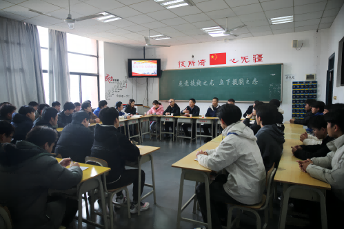 学院党委书记张格林到航空工程系调研座谈